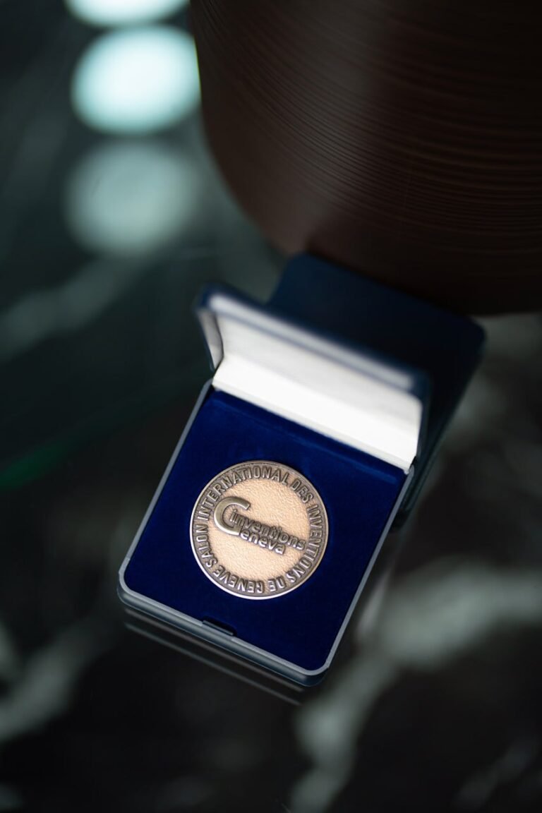 photo_5424694835207147195_y