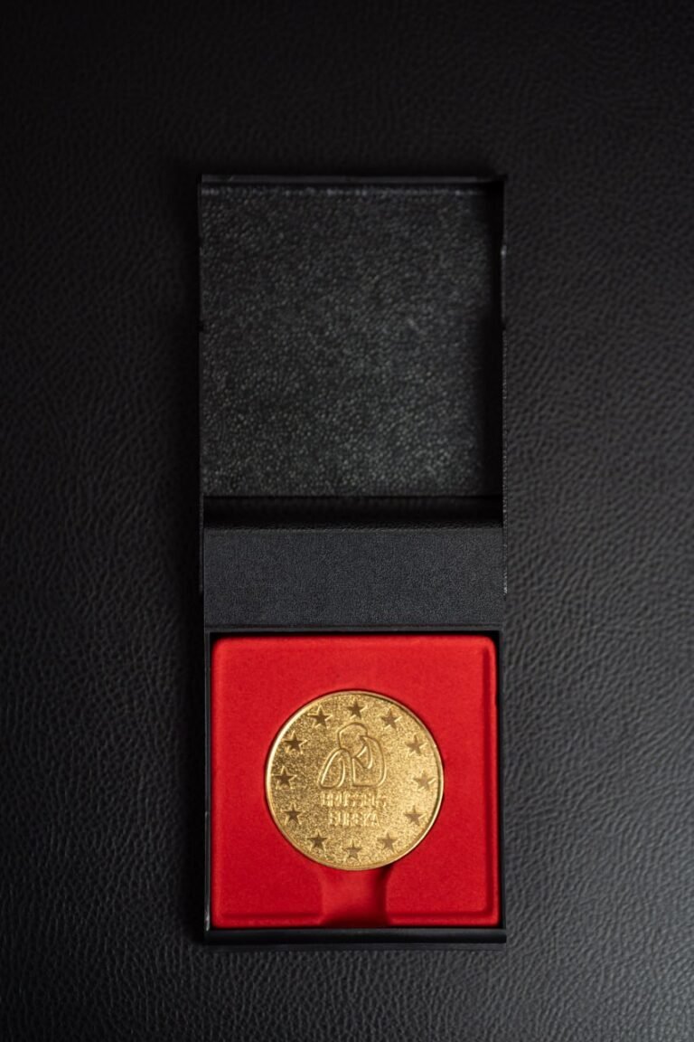 photo_5424694835207147202_y