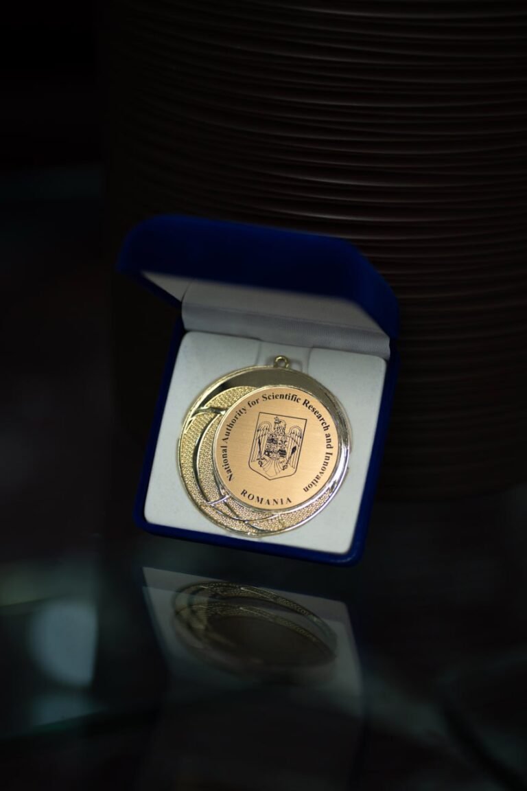 photo_5424694835207147209_y