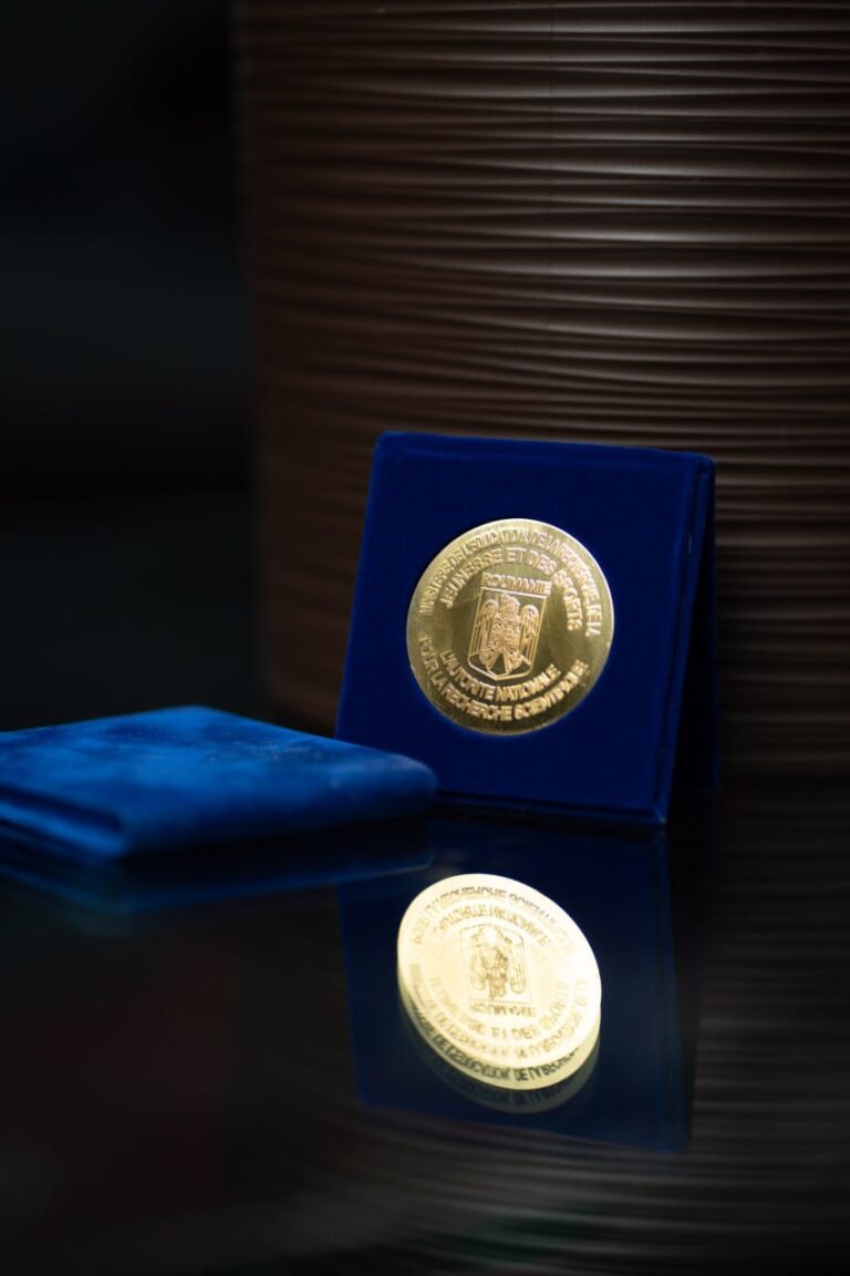 photo_5424694835207147211_y