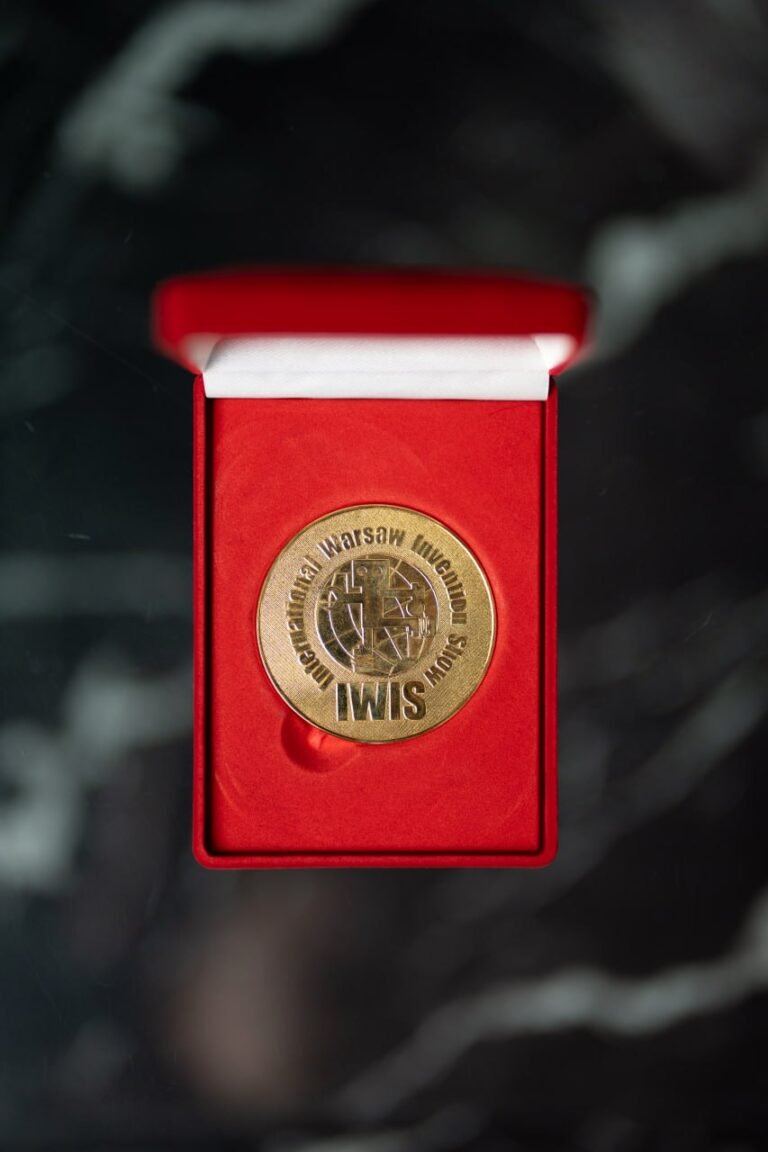 photo_5424694835207147213_y