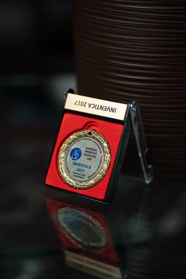 photo_5424694835207147216_y